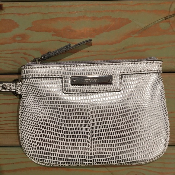 Nine West silver wristlet - Picture 1 of 4